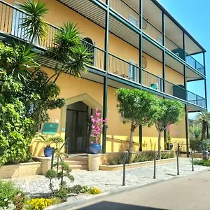 Pietrasantamare Aparthotel